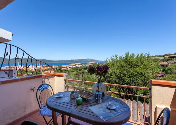 Free Parking - Sea View - Porto Rotondo Apartment